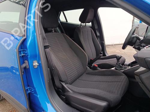 Used Right front seat PEUGEOT 2008 II (UD_, US_, UY_, UJ_, UR_, UC_) 1.2 PureTech 100 (USHNK) (101 hp) 30970591