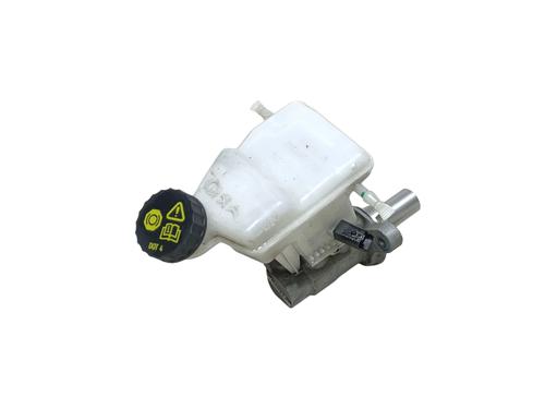 Used Brake master cylinder PEUGEOT 3008 II SUV (MC_, MR_, MJ_, M4_) 1.2 THP/ PureTech 130 (MRHNSM, MRHNSU, MRHNSJ, MRHNYW,... (131 hp) 30967347
