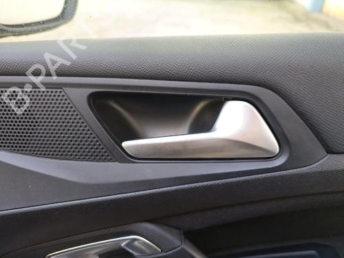 Used Front right interior door handle PEUGEOT 308 SW II (LC_, LJ_, LR_, LX_, L4_) 1.5 BlueHDi 130 (131 hp) 30973363