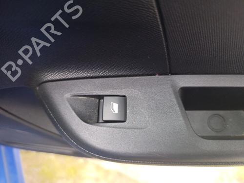 Used Right rear window switch OPEL CORSA F (P2JO) 1.5 (68) (102 hp) 31021087