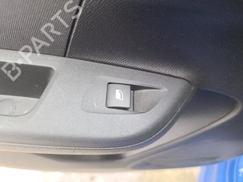 Used Left rear window switch OPEL CORSA F (P2JO) 1.5 (68) (102 hp) 31021088