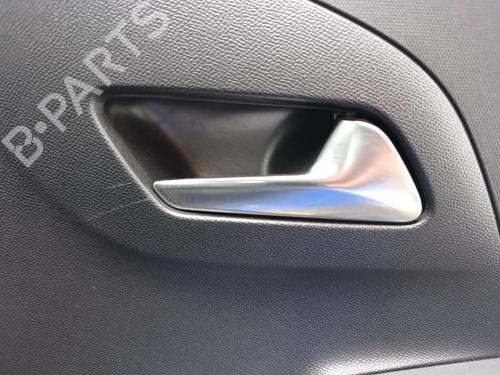 Used Rear right interior door handle OPEL CORSA F (P2JO) 1.5 (68) (102 hp) 31021118
