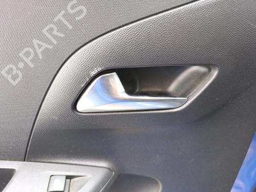 Venstre bak invendig håndtak OPEL CORSA F (P2JO) 1.5 (68) (102 hp) 31021119
