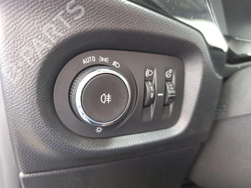 Used Headlight switch OPEL CORSA F (P2JO) 1.5 (68) (102 hp) 31021138