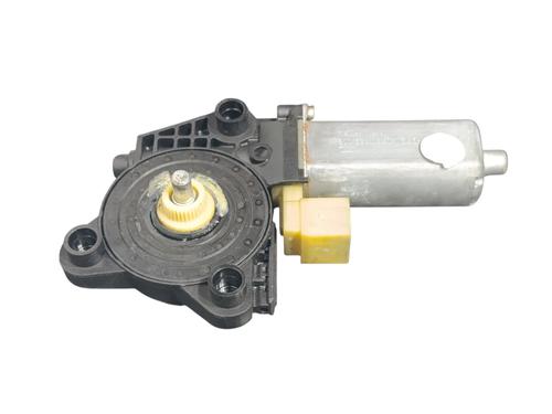 Used Left rear window motor Left rear window motor MERCEDES-BENZ C-CLASS (W203) C 200 CDI (203.007) (122 hp) 4484832 4484832