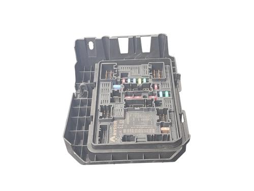 Sikringsdåse RENAULT CLIO V (B7_) 1.0 TCe 90 (B7MT) (91 hp) 31590864