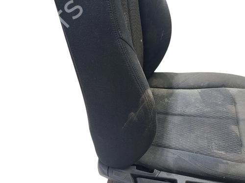 Used Right seat airbag BMW 1 (F20) 116 d (116 hp) 18082441