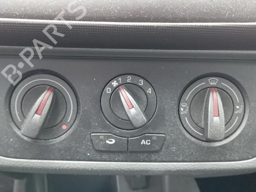 Commutateur SEAT IBIZA IV (6J5, 6P1) 1.4 TDI (80 hp) 31980800