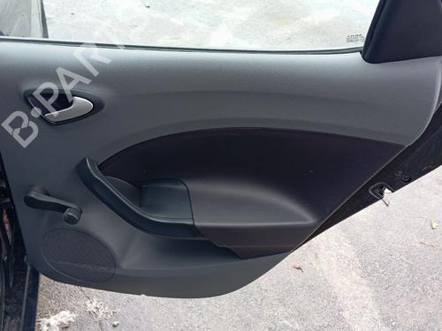 Bageste højre beklædning SEAT IBIZA IV (6J5, 6P1) 1.4 TDI (80 hp) 31980834