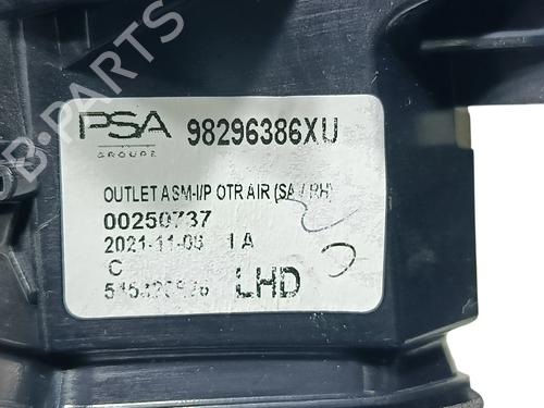 Air vent OPEL CORSA F (P2JO) 1.5 (68) | BP31021125I21