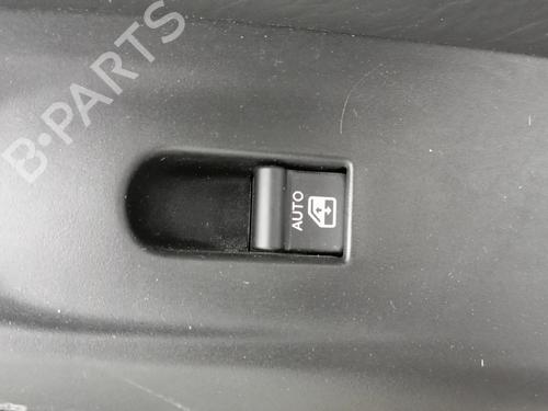 hjre-fortil-elrude-kontakt-fiat-500x-334_-2014-32028623 main image