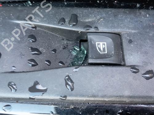 Used Right front window switch RENAULT CAPTUR I (J5_, H5_) 1.5 dCi 90 (J5N4, J5M5, J5MW, J5M6, J5AL, J5AJ) (90 hp) 32028705