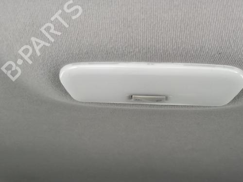 Luz interior RENAULT CAPTUR I (J5_, H5_) 1.5 dCi 90 (J5N4, J5M5, J5MW, J5M6, J5AL, J5AJ) (90 hp) 32028724