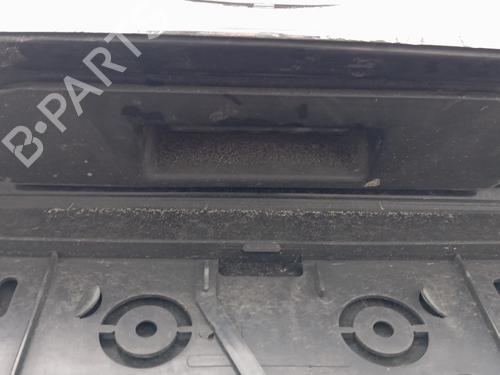 switch-mercedes-benz-c-class-t-model-s205-2014-2015-2016-2017-2018-2019-2020-2021-2022-2023-32068761 main image