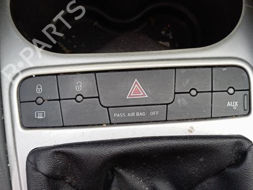 Bouton de warning SEAT IBIZA IV (6J5, 6P1) 1.2 TDI (75 hp) 32145709