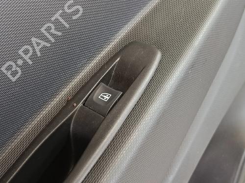 Used Left rear window switch RENAULT CAPTUR I (J5_, H5_) 1.5 dCi 90 (J5N4, J5M5, J5MW, J5M6, J5AL, J5AJ) (90 hp) 32028708