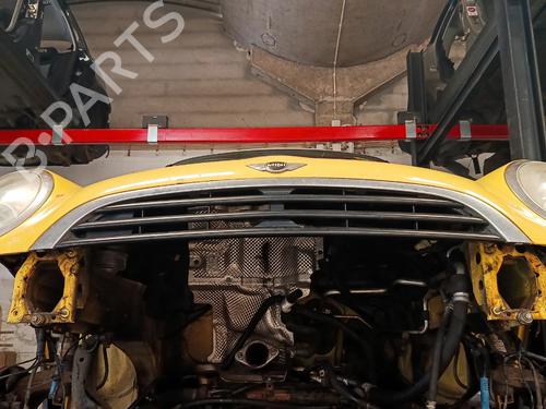 Used Grille MINI MINI (R50, R53) One D (88 hp) 32372972