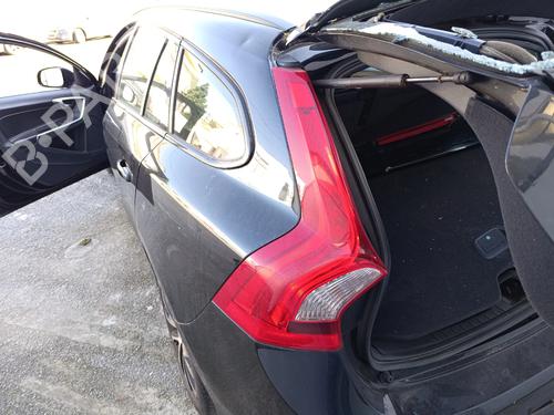 Venstre baglygte VOLVO V60 I (155) D2 (120 hp) 32505720