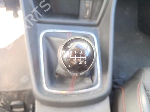 Used Shift knob Shift knob SEAT LEON (5F1) 1.4 TSI (125 hp) 33204929 33204929