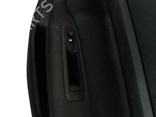 Used Right rear window switch Right rear window switch PEUGEOT 308 SW II (LC_, LJ_, LR_, LX_, L4_) 1.5 BlueHDi 130 (131 hp) 26299032 26299032
