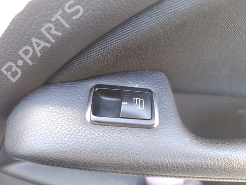 Used Right front window switch Right front window switch MERCEDES-BENZ A-CLASS (W176) A 180 CDI (176.000) (109 hp) 33204948 33204948