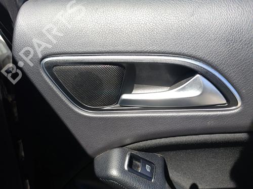 Used Rear right interior door handle Rear right interior door handle MERCEDES-BENZ A-CLASS (W176) A 180 CDI (176.000) (109 hp) 33204989 33204989