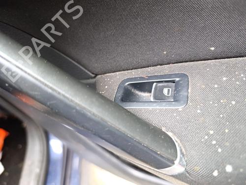 Used Right rear window switch Right rear window switch VW GOLF VII (5G1, BQ1, BE1, BE2) 1.6 TDI (105 hp) 33236494 33236494