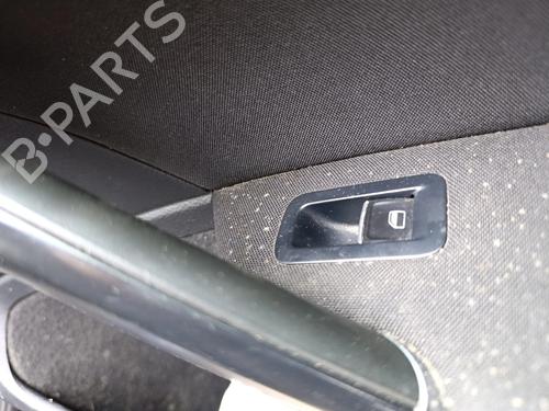 Used Right front window switch Right front window switch VW GOLF VII (5G1, BQ1, BE1, BE2) 1.6 TDI (105 hp) 33236492 33236492