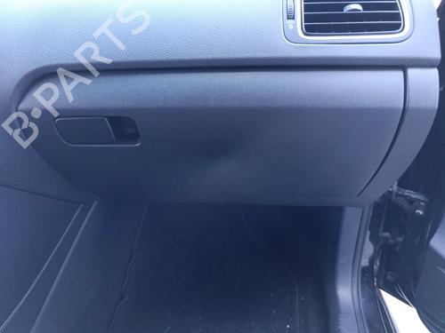 Used Glove box Glove box VW POLO V (6R1, 6C1) 1.2 TDI (75 hp) 33244440 33244440