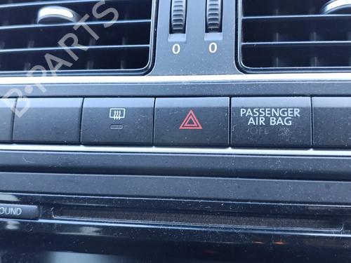 Used Warning switch Warning switch VW POLO V (6R1, 6C1) 1.2 TDI (75 hp) 33244470 33244470