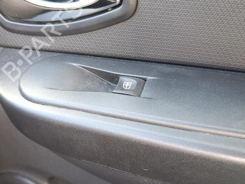 Used Right front window switch Right front window switch RENAULT CLIO IV (BH_) 1.5 dCi 75 (75 hp) 33545281 33545281