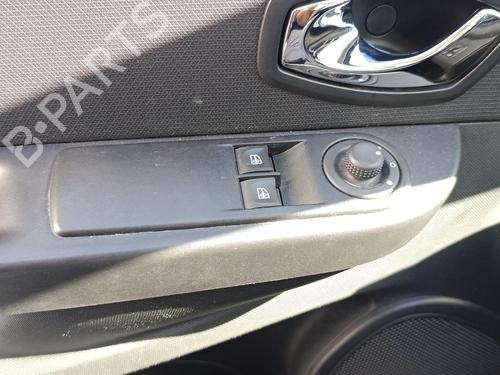 Used Left front window switch Left front window switch RENAULT CLIO IV (BH_) 1.5 dCi 75 (75 hp) 33545282 33545282