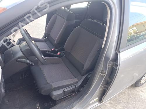 Used Left front seat Left front seat CITROËN C3 III (SX) 1.2 VTi 68 (68 hp) 33722018 33722018