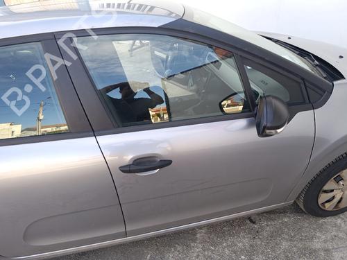 Dør højre fortil Dør højre fortil CITROËN C3 III (SX) 1.2 VTi 68 (68 hp) 33722004 33722004
