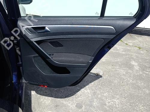 Forra trás direita Forra trás direita VW GOLF VII (5G1, BQ1, BE1, BE2) 1.0 TSI (86 hp) 33758184 33758184