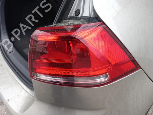 Used Right taillight Right taillight VW GOLF VII (5G1, BQ1, BE1, BE2) 1.2 TSI (110 hp) 33769312 33769312
