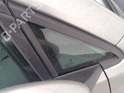 Vidro triangular frente direito Vidro triangular frente direito VW GOLF VII (5G1, BQ1, BE1, BE2) 1.2 TSI (110 hp) 33769351 33769351