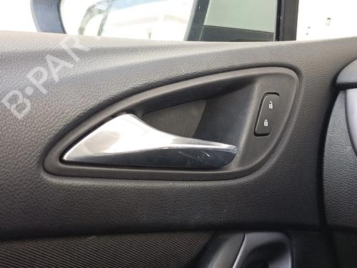 front-left-interior-door-handle-opel-astra-k-b16-2015-2016-2017-2018-2019-2020-2021-2022-33965479 main image