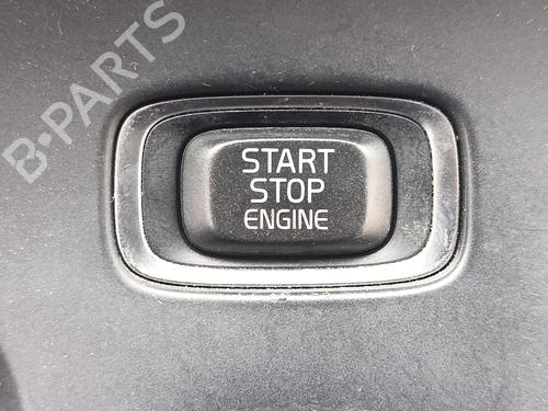 switch-volvo-v40-hatchback-525-2012-2013-2014-2015-2016-2017-2018-2019-33988685 main image