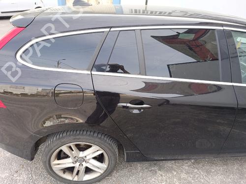 Dør højre bagtil Dør højre bagtil VOLVO V60 I (155) D5 AWD (215 hp) 34140302 34140302