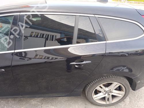 Dør venstre bagtil Dør venstre bagtil VOLVO V60 I (155) D5 AWD (215 hp) 34140303 34140303