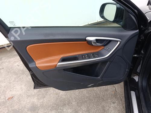 Used Front left panel Front left panel VOLVO V60 I (155) D5 AWD (215 hp) 34140371 34140371