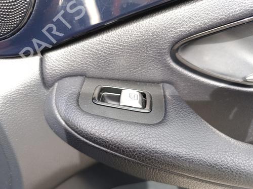Used Left rear window switch Left rear window switch MERCEDES-BENZ C-CLASS T-Model (S205) C 180 BlueTEC / d (205.236) (116 hp) 34153489 34153489