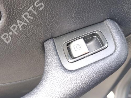 Used Right front window switch Right front window switch MERCEDES-BENZ C-CLASS T-Model (S205) C 180 BlueTEC / d (205.236) (116 hp) 34153486 34153486