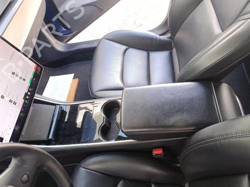 Used Armrest / Center console Armrest / Center console TESLA MODEL 3 (5YJ3) EV AWD (498 hp) 34604434 34604434