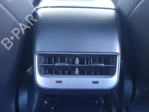 luftventilen-tesla-model-3-5yj3-2017-34606505 main image