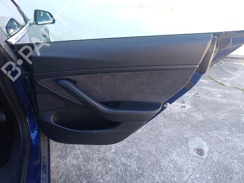 Bageste højre beklædning Bageste højre beklædning TESLA MODEL 3 (5YJ3) EV AWD (498 hp) 34606511 34606511