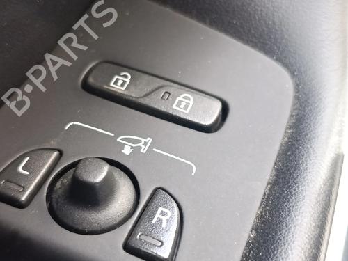 switch-volvo-v40-hatchback-525-2012-2013-2014-2015-2016-2017-2018-2019-34716949 main image
