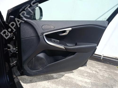 Used Front right panel Front right panel VOLVO V40 Hatchback (525) D3 (150 hp) 34720511 34720511