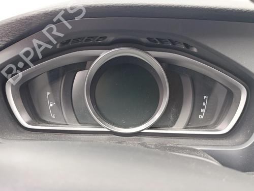 Used Instrument cluster Instrument cluster VOLVO V40 Hatchback (525) D3 (150 hp) 34720504 34720504